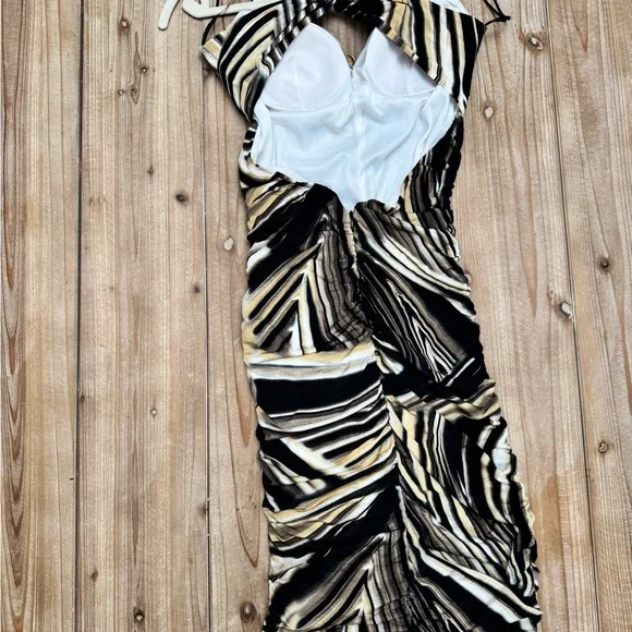 Cache Animal Print Bodycon Ruched Midi Dress - Picture 6 of 6